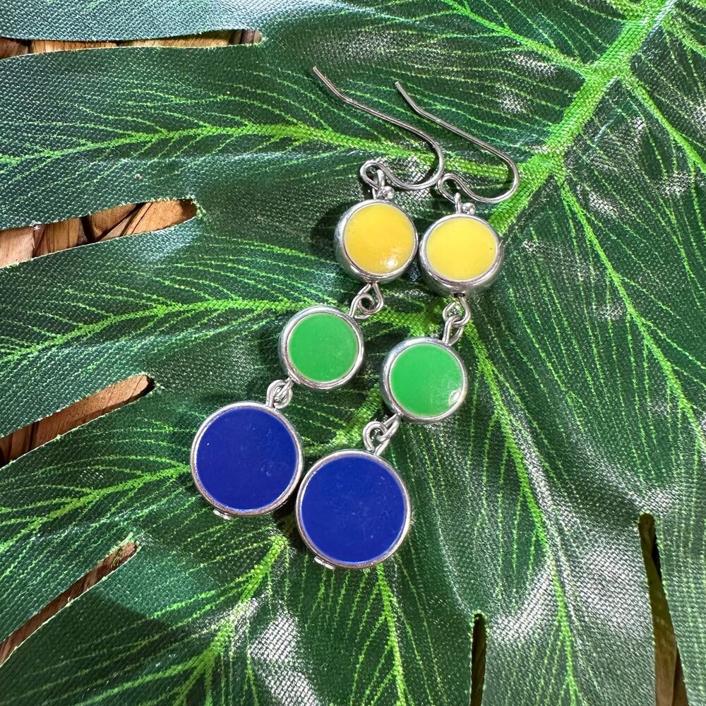 BOGO FREE Primary color, Dangly earrings vintage 90s ￼